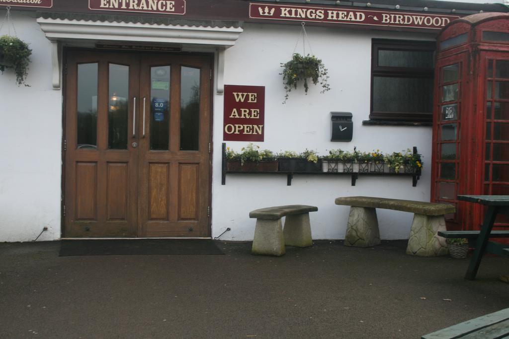 The Kings Head Inn Longhope Exterior foto